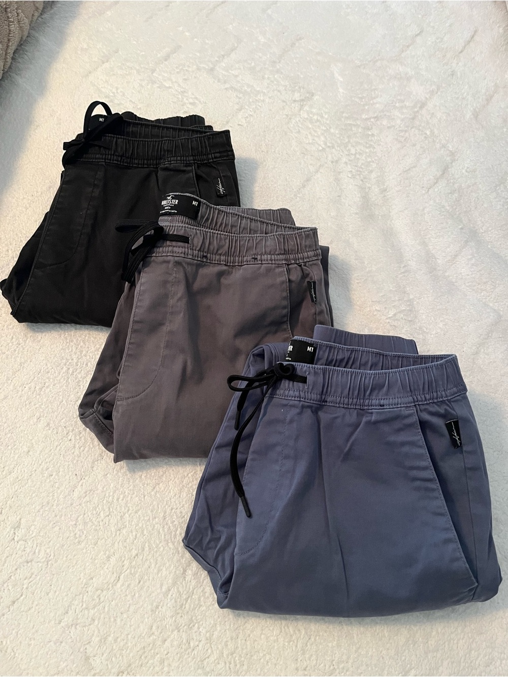Hollister Men’s Joggers in Black, Gray, and Blue